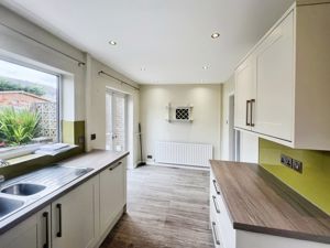 Kitchen- click for photo gallery